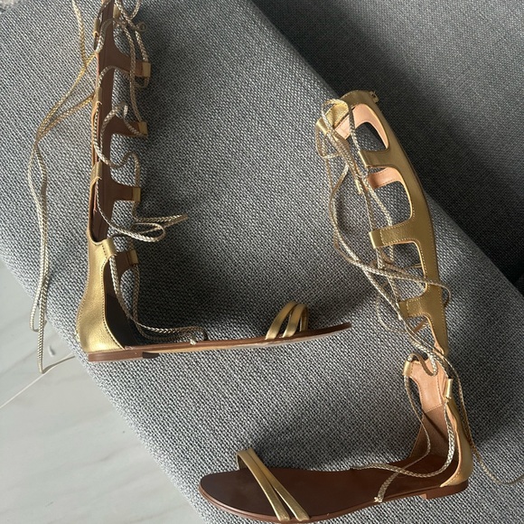 ALDO GOLD GLADIATOR TALL SANDALS - US SZ 7 - Picture 1 of 5